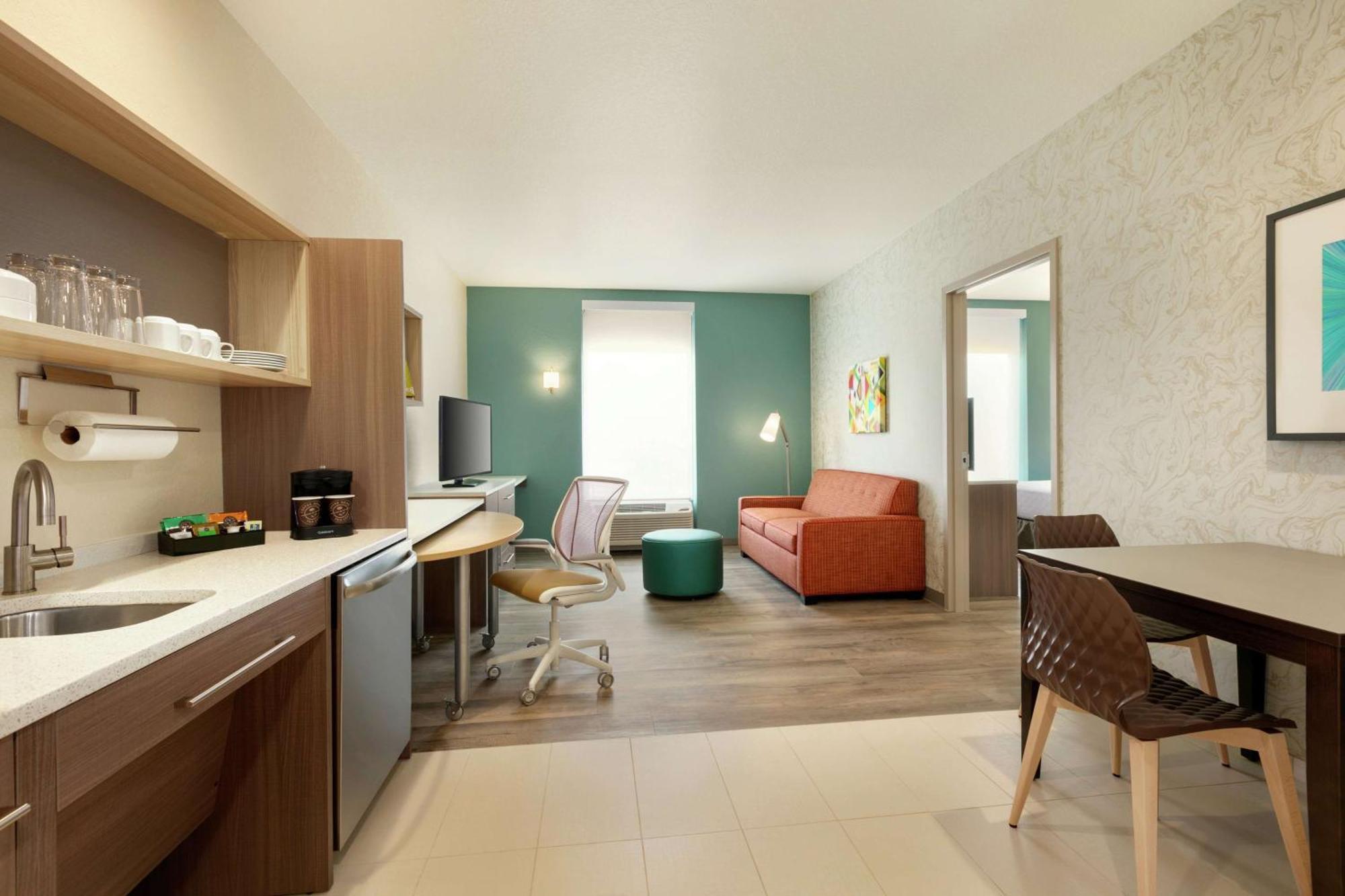 Home2 Suites By Hilton Brandon Tampa Экстерьер фото