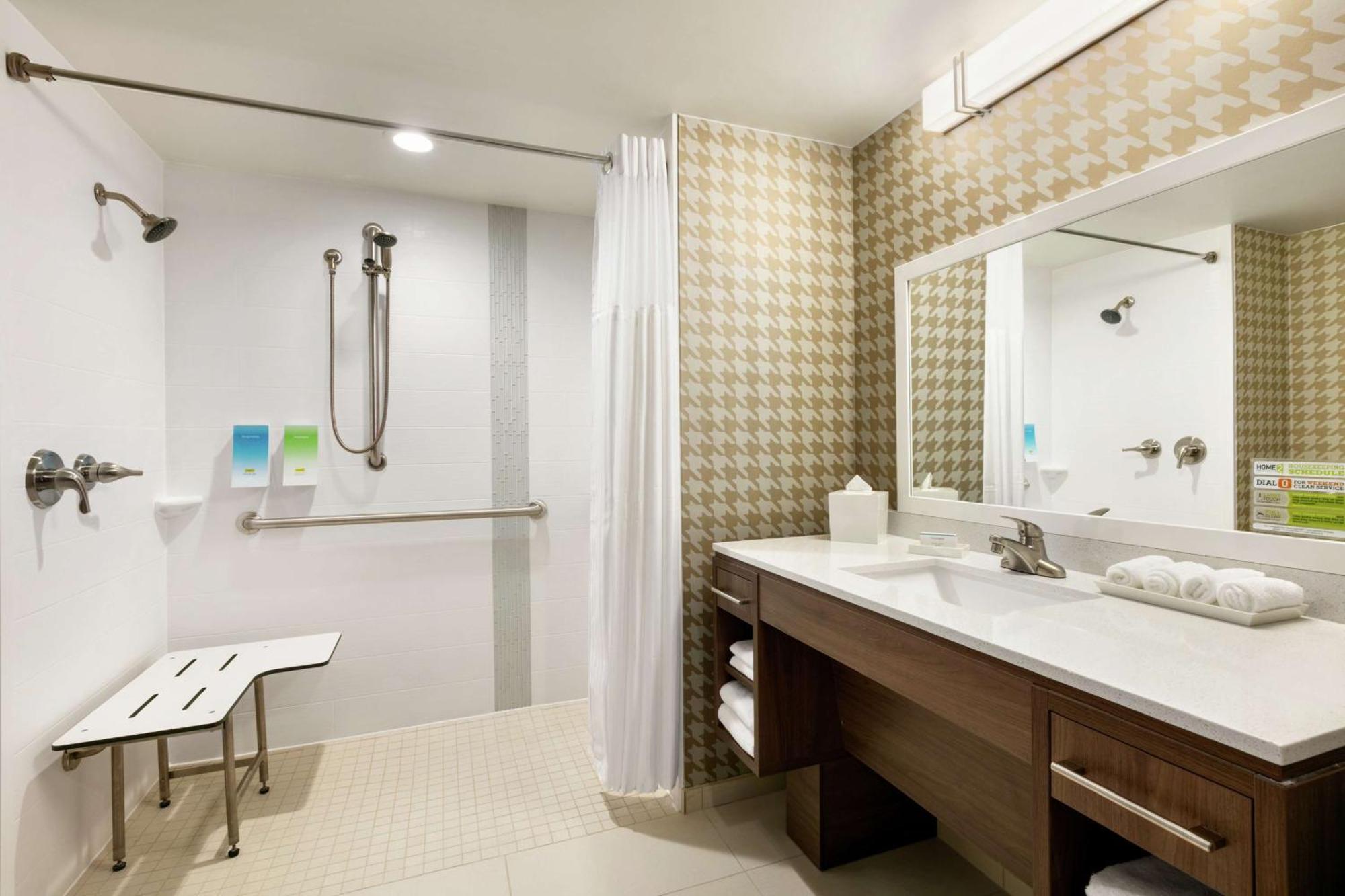 Home2 Suites By Hilton Brandon Tampa Экстерьер фото