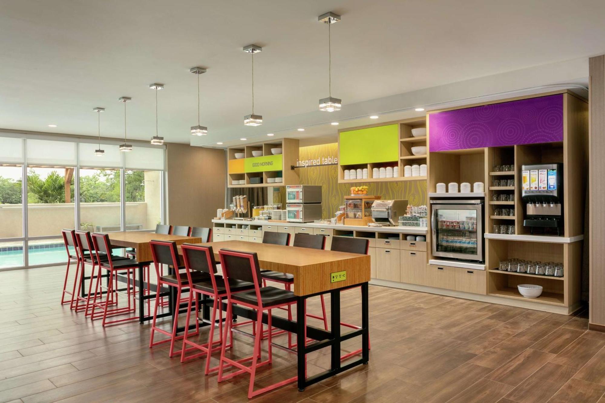 Home2 Suites By Hilton Brandon Tampa Экстерьер фото